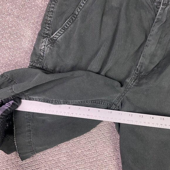 American Eagle Outfitters Classic Length Cargo Shorts Mens 38 Faded Black Cotton - Picture 10 of 10